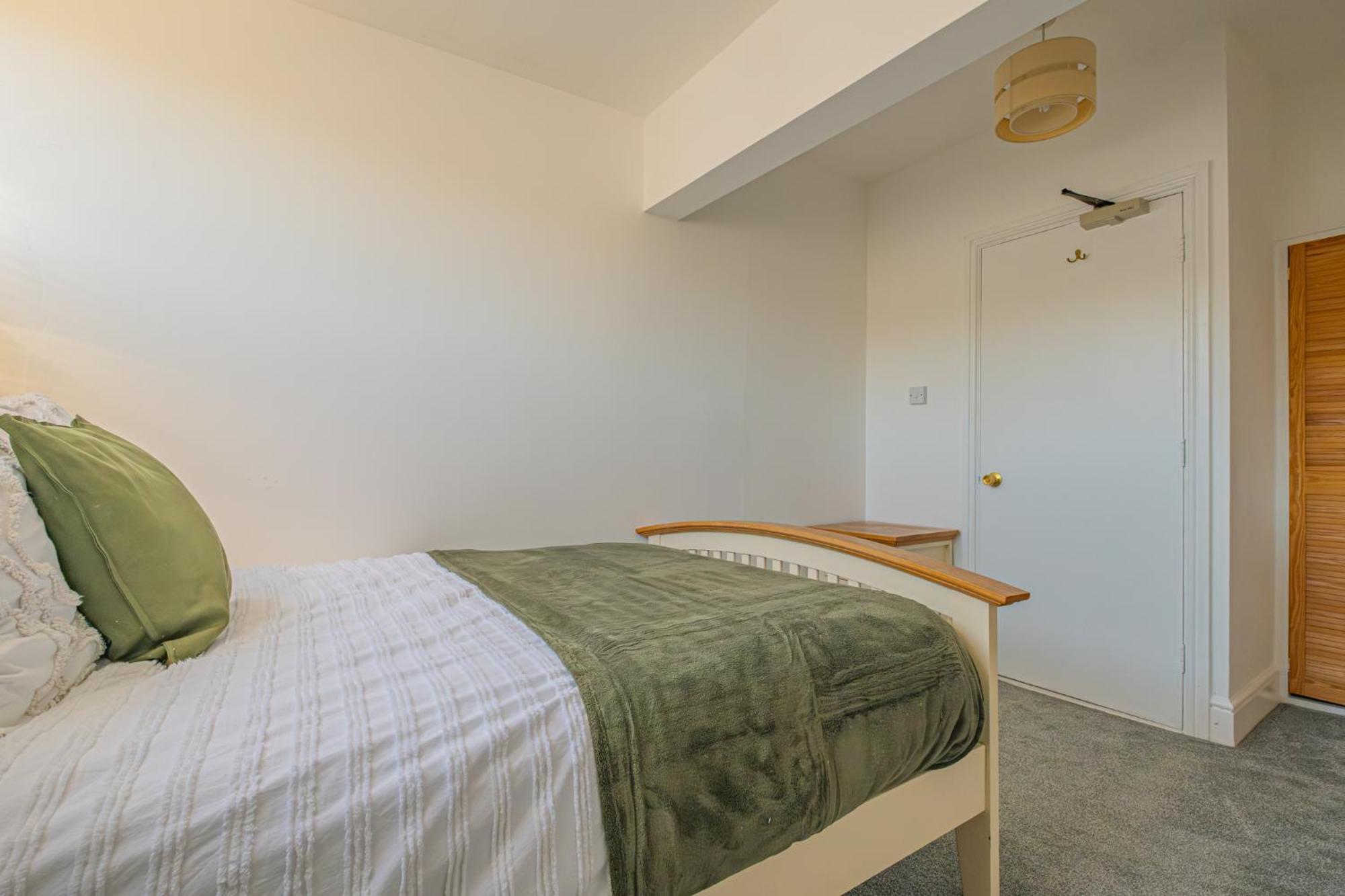 Castleview Coastal Comfort With 2 Parking Spaces Oystermouth エクステリア 写真