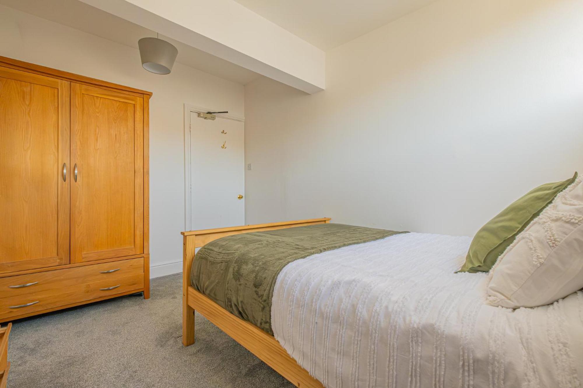 Castleview Coastal Comfort With 2 Parking Spaces Oystermouth エクステリア 写真