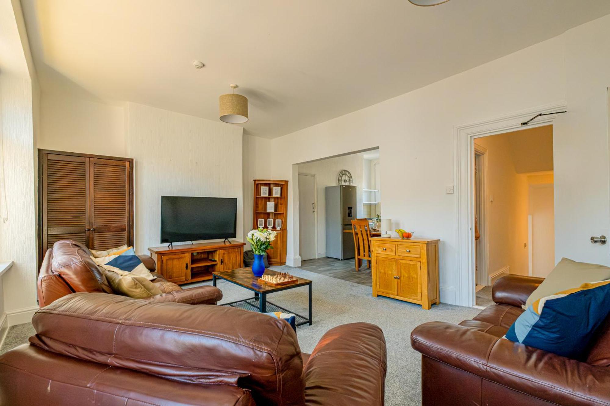 Castleview Coastal Comfort With 2 Parking Spaces Oystermouth エクステリア 写真