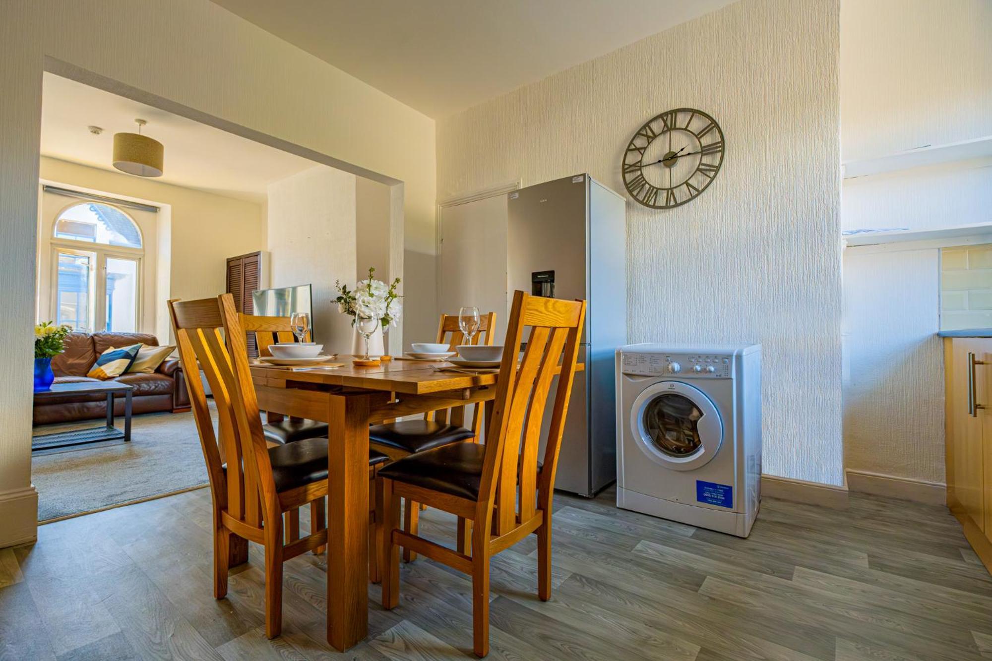 Castleview Coastal Comfort With 2 Parking Spaces Oystermouth エクステリア 写真