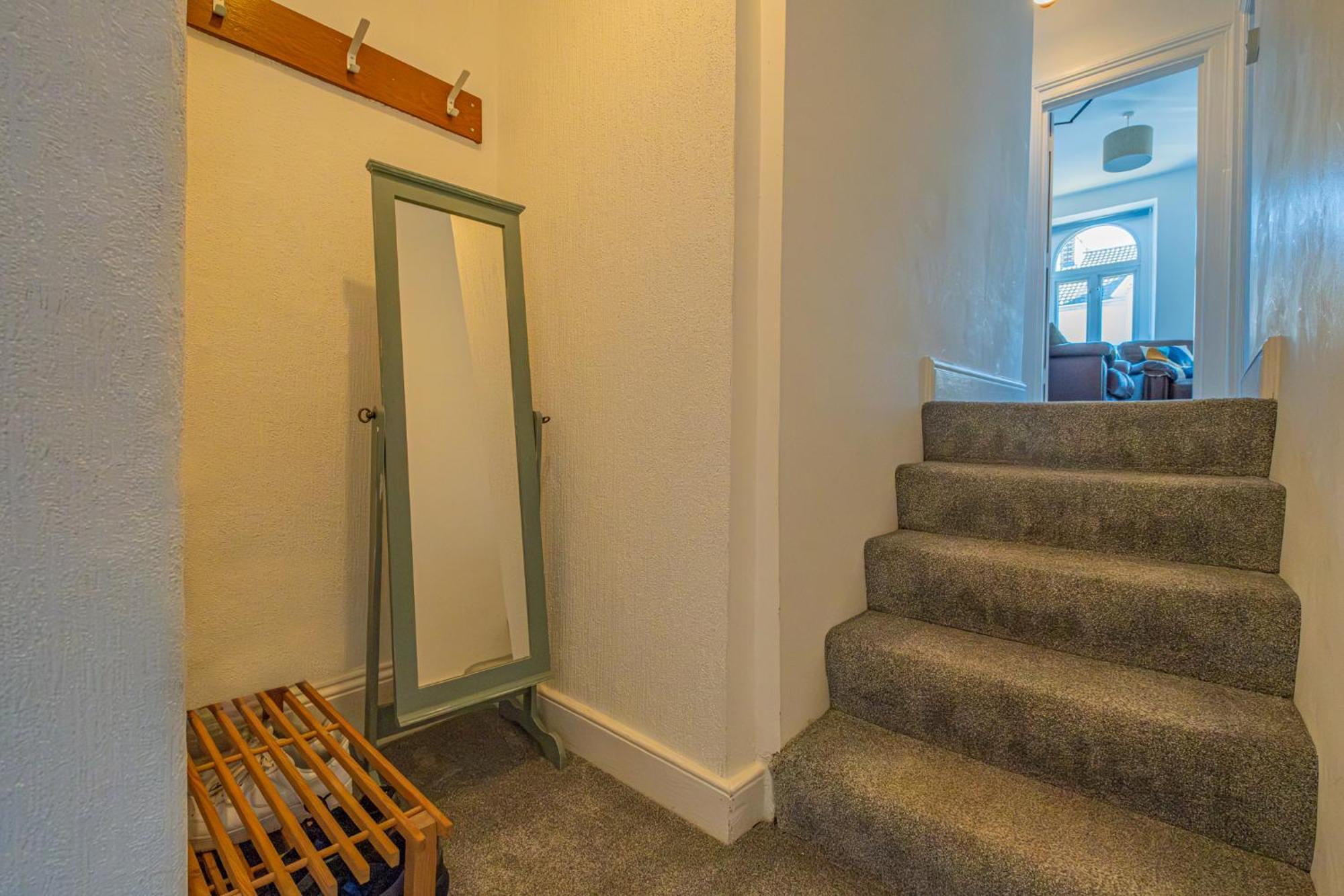 Castleview Coastal Comfort With 2 Parking Spaces Oystermouth エクステリア 写真